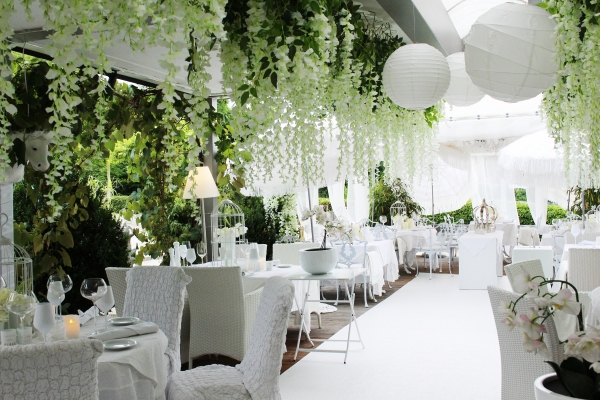 restaurant-728F1EA04-0A3C-522F-7F48-867DF336674F.jpg